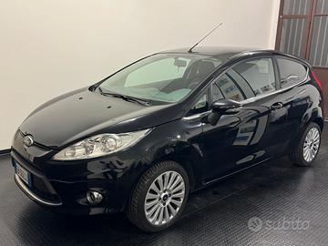 Ford Fiesta 1.4 Titanium GPL casa madre