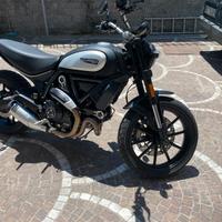 Ducati Scrambler Icon Dark 2021