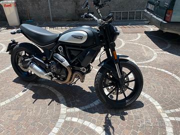 Ducati Scrambler Icon Dark 2021