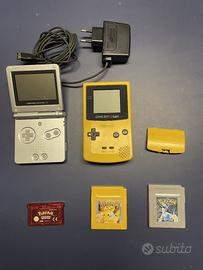 Game boy Color e Advance SP con Pokemon Giallo