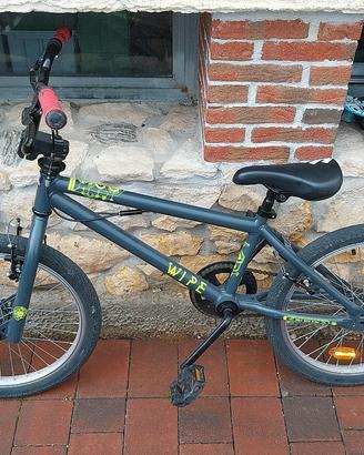 bmx wipe 300 decathlon 
