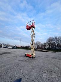 Piattaforma a pantografo JLG 1930