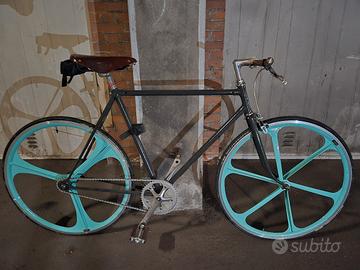 Bicicletta Scatto fisso/ ruota libera handmade