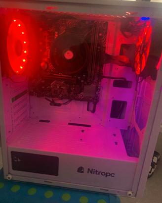 Titolo: PC Desktop Performante - AMD Ryzen 3 PRO |