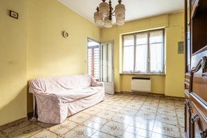 CASA SEMINDIPENDENTE A VARISELLA