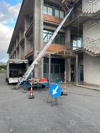 Autoscala per consegna a piano
