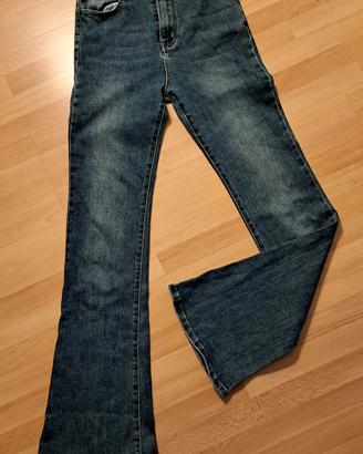 Jeans donna a campana Twoway