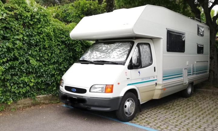 Camper Elbagh Ford Transit 2.5 Diesel - 6 posti