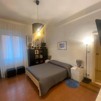 Struttura letto matrimoniale ikea e materasso