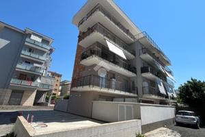 3 LOCALI A BARONISSI