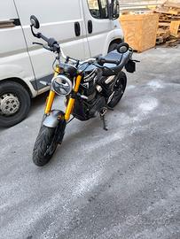 Triumph  400 Speed 