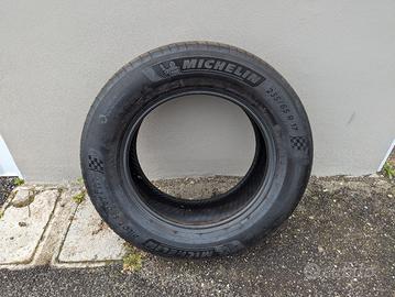 gomma Michelin 235/65/17 