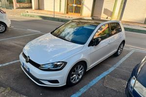 Volkswagen Golf 7.5 1.6 TDI Executive DSG – 2018