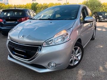 Peugeot 208 - 2013