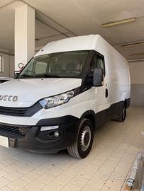 Iveco daily 35s14 furgonato passo medio