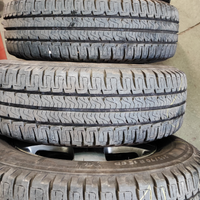 Pneumatici 215 70 r15c con cerchio