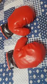 Guantoni da boxe per bambini/ ragazzi.