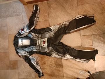 tuta moto in pelle marca Mtech come nuova 