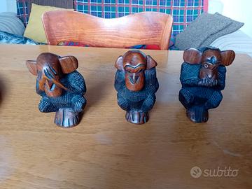 scimmie in legno 