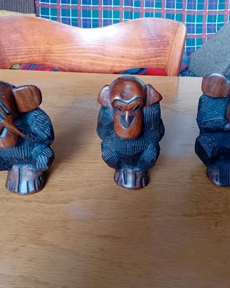 scimmie in legno 