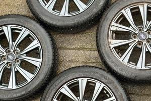 Cerchi gomme Ford 215/55 R17 ( invernali )