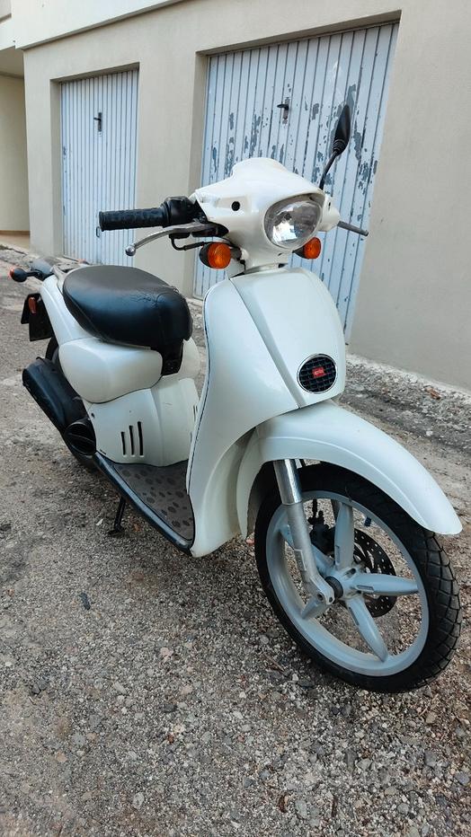 Scarabeo 50cc Scarabeo 2016 Prezzo Piaggio Prezzo Scarabeo Aprilia - Main Image