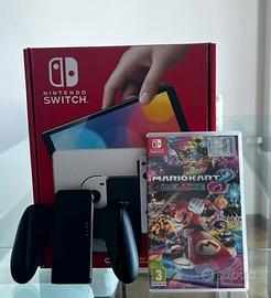 Nintendo Switch OLED + Mario Kart 8 Deluxe