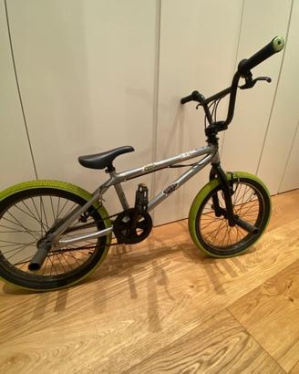 Bicicletta Bmx da 20”