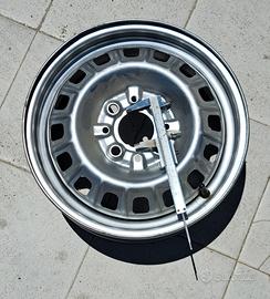 4 cerchi interamente riverniciati Fiat Panda 141