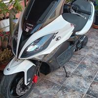 scooter Kymco xciting r500