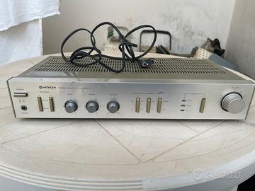 Amplificatore integrato Hitachi HA11