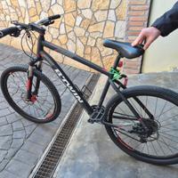 Bicicletta rockrider  ST540