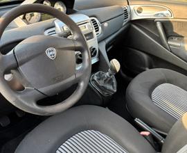 Lancia ypsilon 2008 per neopatentati