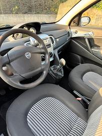 Lancia ypsilon 2008 per neopatentati