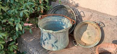 Pentole antiche in rame