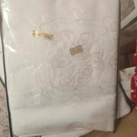 copriletto puro lino ricamato a mano