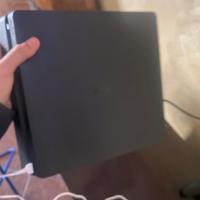 Ps4 condizioni buone + joystick leggere descrizion