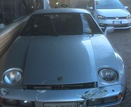 Porsche 928