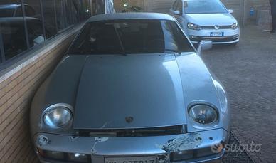 Porsche 928
