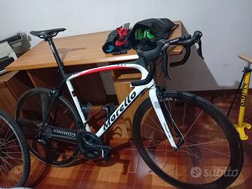 Bici da corsa in carbonio