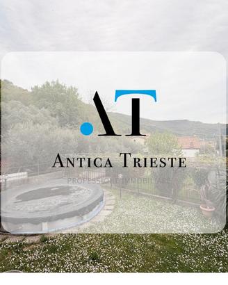 Meravigliosa casa nel bosco