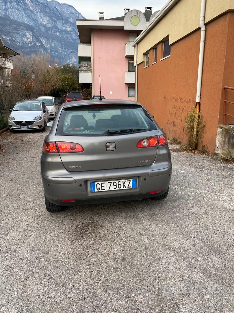 Seat Ibiza 2005 photo 3
