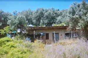 Fabbricato con terra