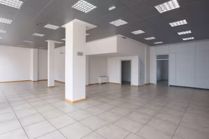 Immobile di 250 m² con 1 locale a Santarcangelo di
