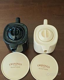 Due teiere Twinings