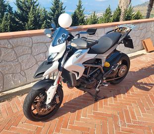 hypermotard hyperstrada 821