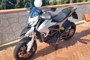 hypermotard hyperstrada 821