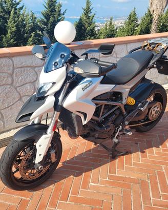 hypermotard hyperstrada 821