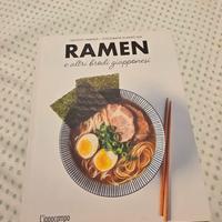 Libro fotografico Ramen e brodi giapponesi