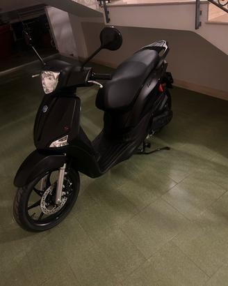 Motorino liberty S, 50cc, nero opaco. Come nuovo.